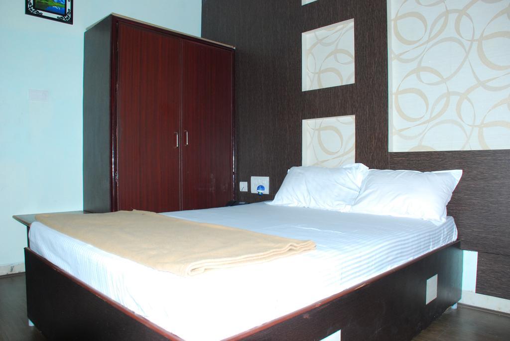Hôtel Jayalakshmi Residency à Tirupati Chambre photo