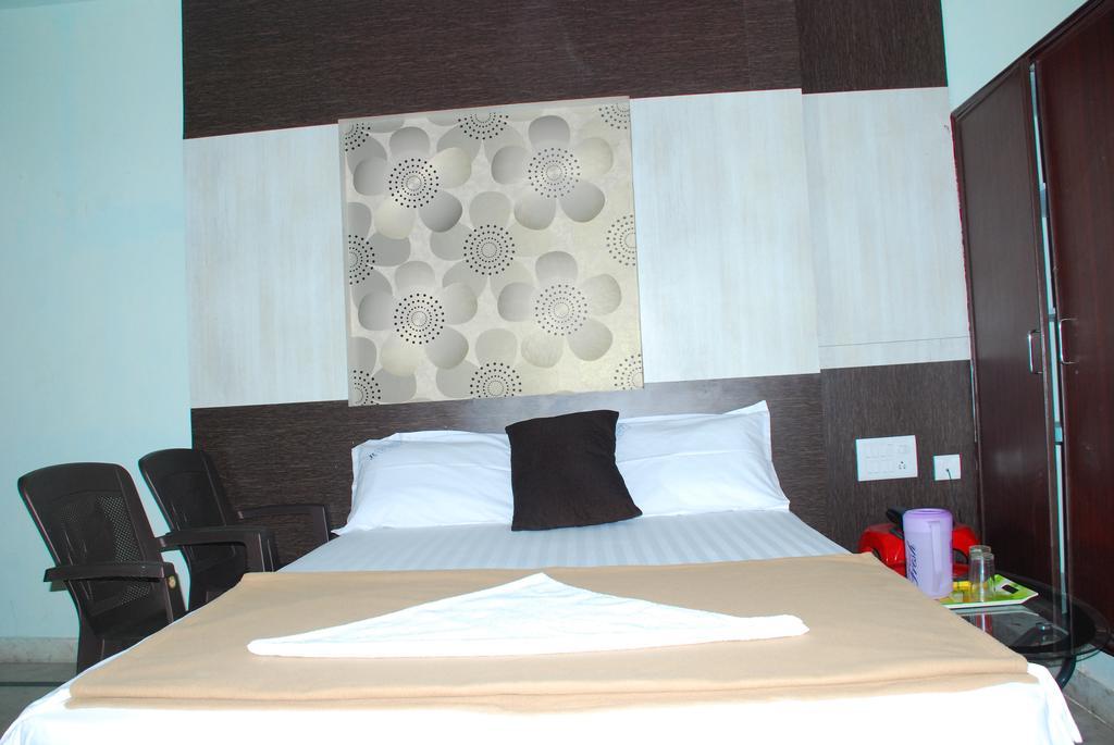 Hôtel Jayalakshmi Residency à Tirupati Chambre photo