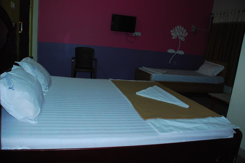 Hôtel Jayalakshmi Residency à Tirupati Extérieur photo