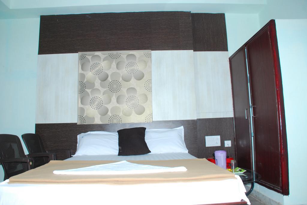Hôtel Jayalakshmi Residency à Tirupati Chambre photo